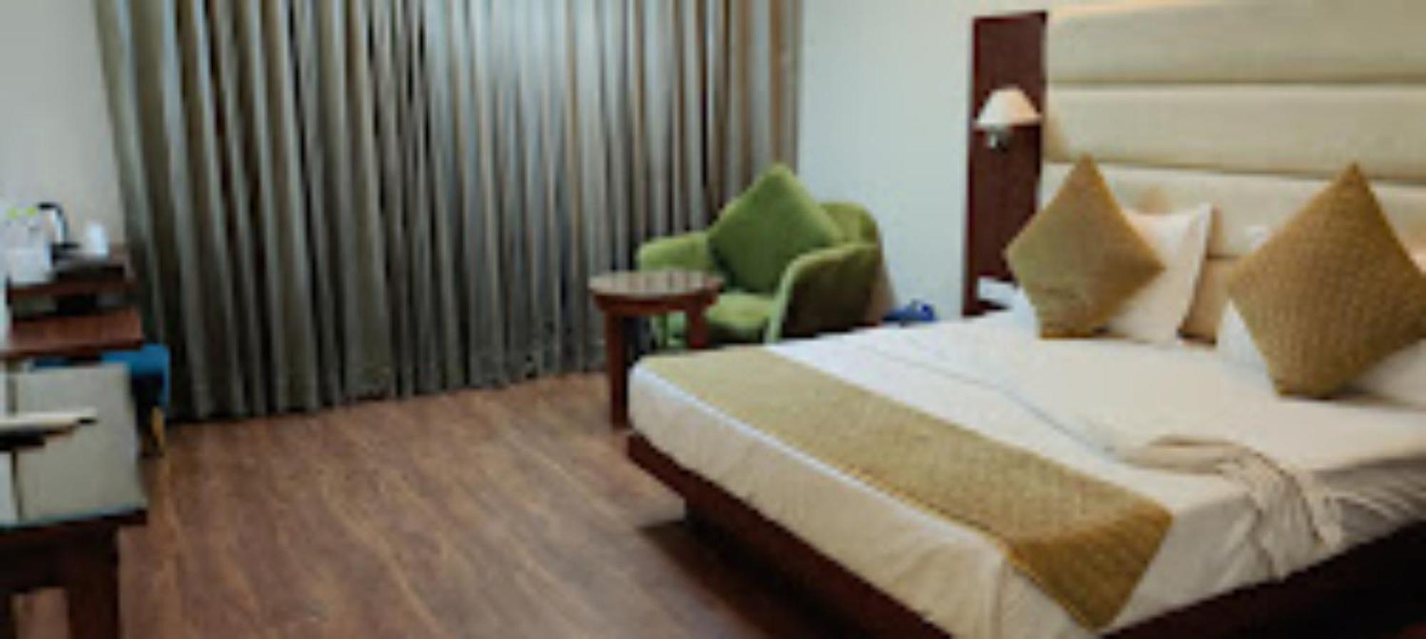 Hotel Punjab , סהרנפור מראה חיצוני תמונה